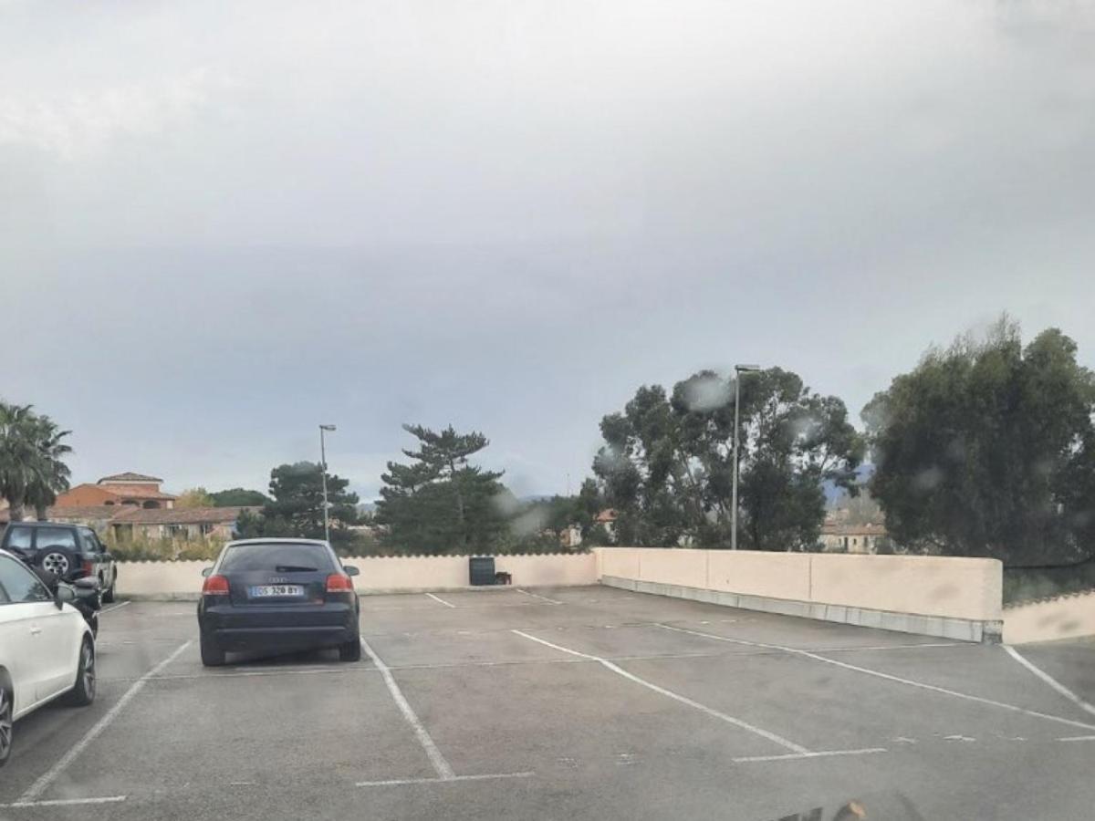 Marina Bella Διαμέρισμα Cogolin Εξωτερικό φωτογραφία